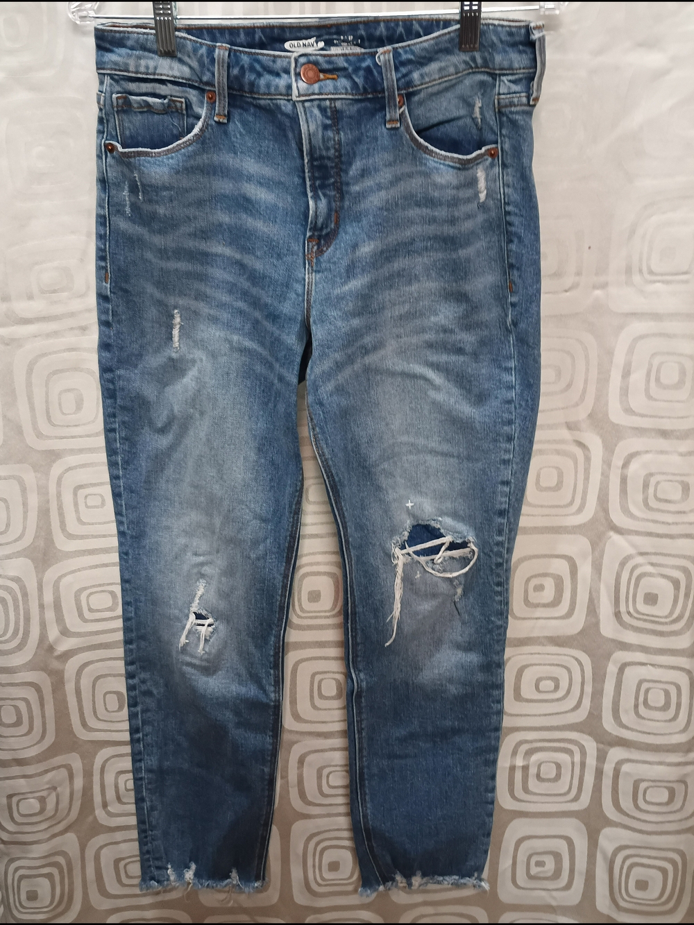 Old Navy Women's Blue Distressed Ankle Jeans Size 10